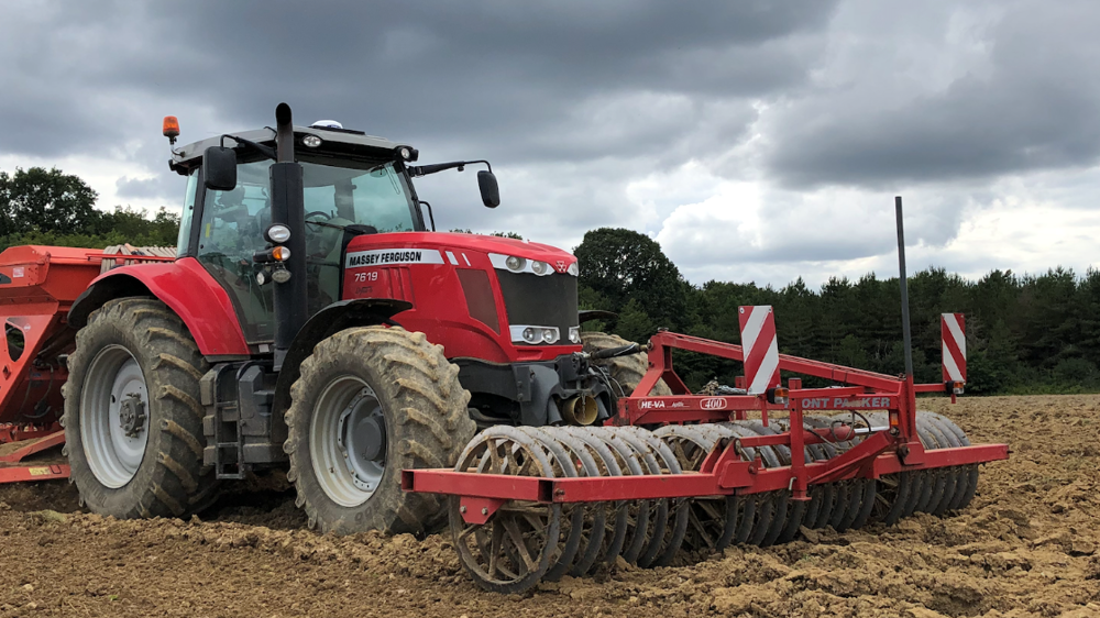 La gestion des terres ?  Une bouée de sauvetage pour les chefs d’exploitation accidentés de la vie. © Linkinfarm
